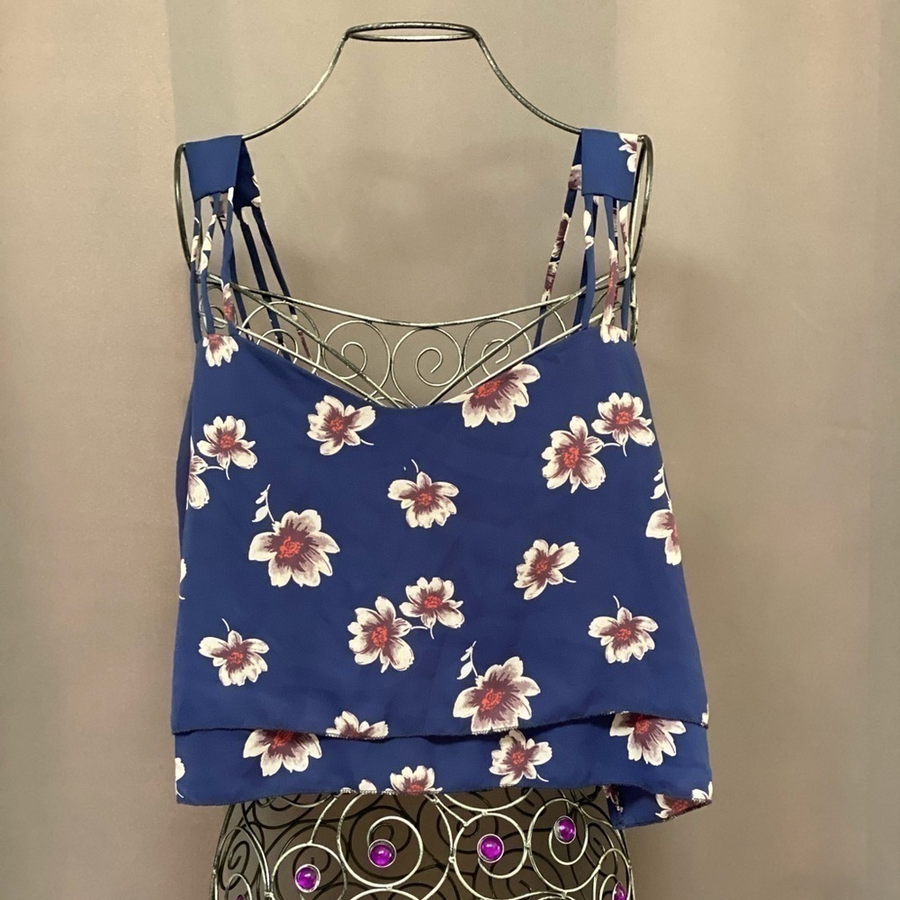 Navy floral crop top by Charolette Russe size XL